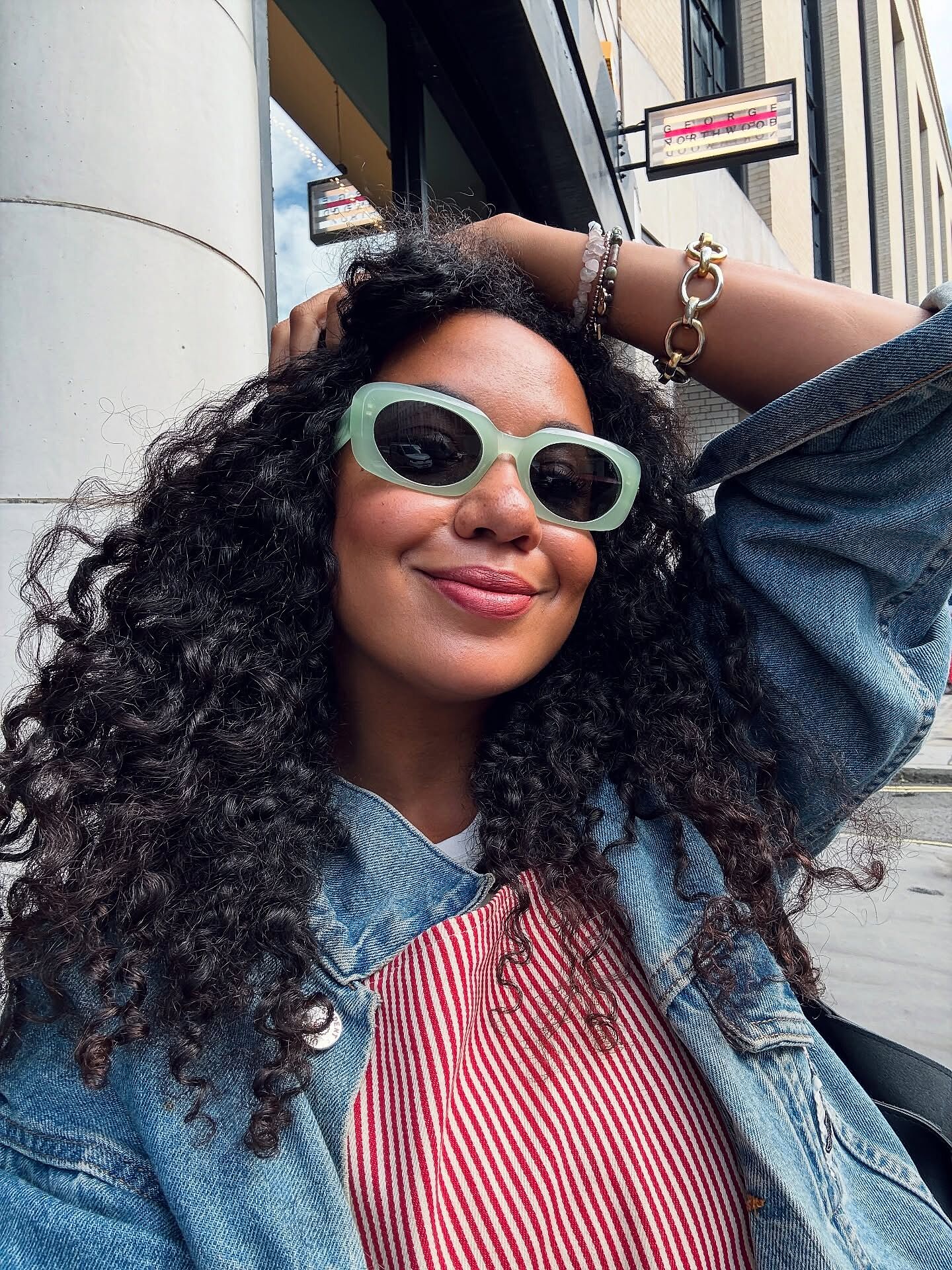 CINDY IN BLACK – SUNDAY SOMEWHERE