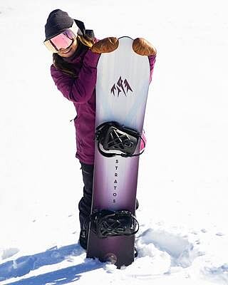 Women's Stratos Snowboard 2023 | Jones Snowboards