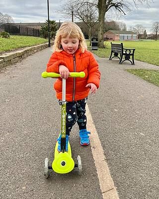 Globber Primo Foldable 3 Wheeled Scooter with Lights