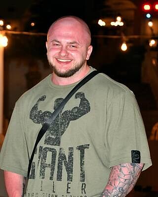 Giant Killer Iron Tee