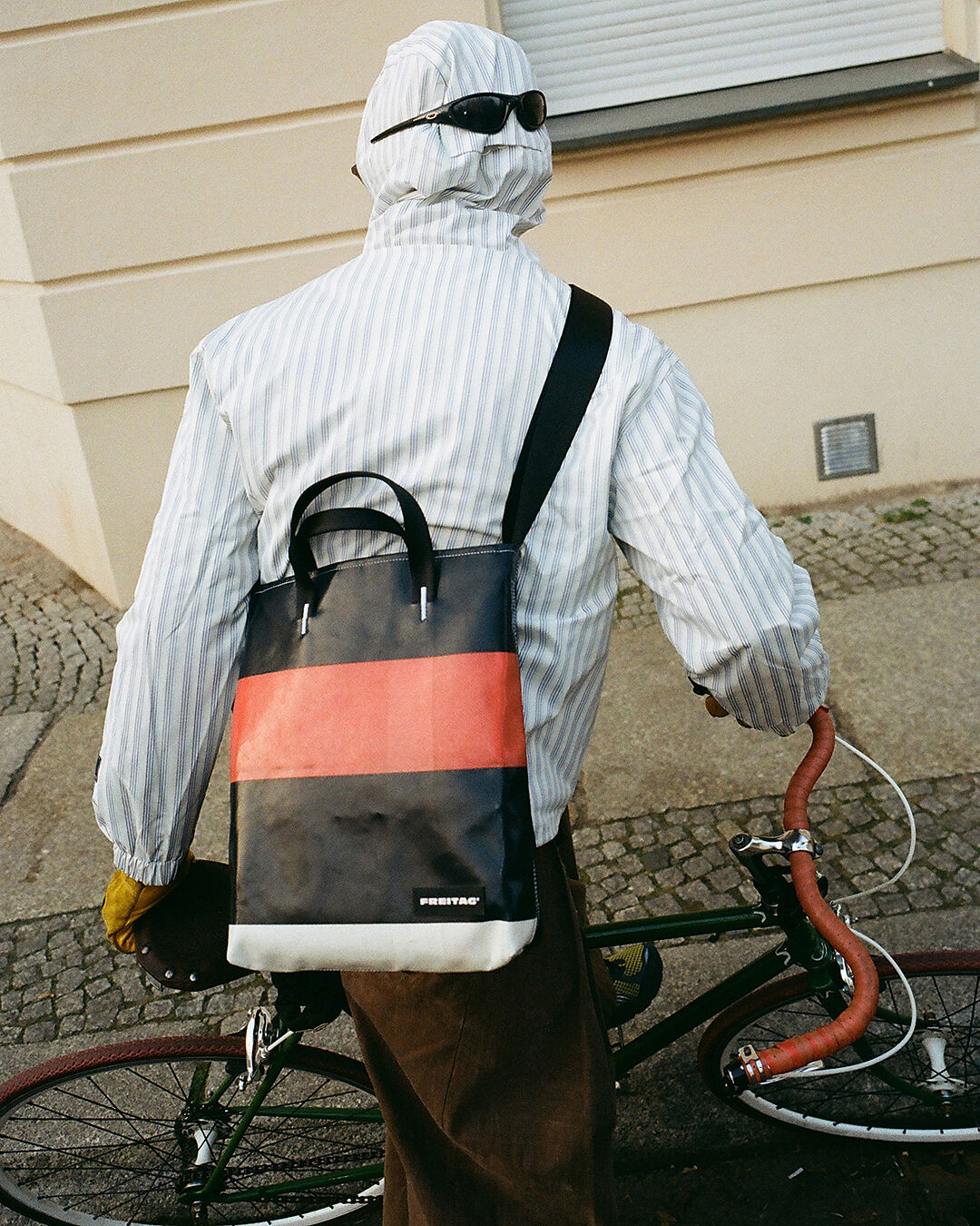 F202 LELAND | FREITAG
