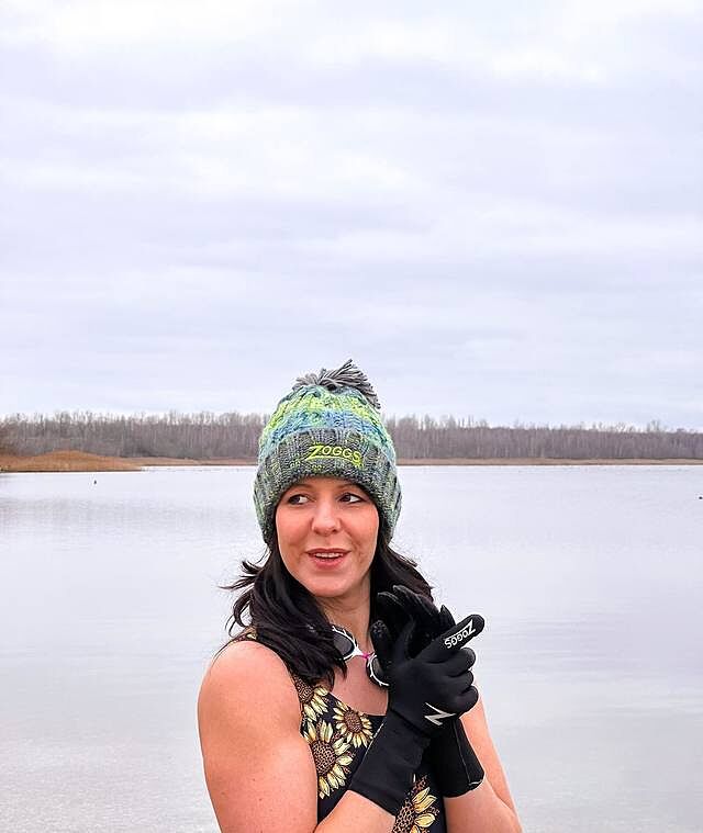 Warm Open Water Bobble Hat - Pink/Light Blue