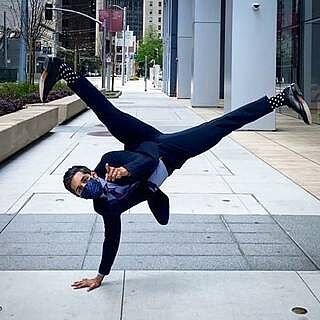 What do a suit you can breakdance in and 40,000 donated masks have in common? Both are made possible by the fine folks ministryofsupply.⁣
⁣
Those all stars put their "science for better" philosophy to great use. They began 3D printing masks, started a heal...