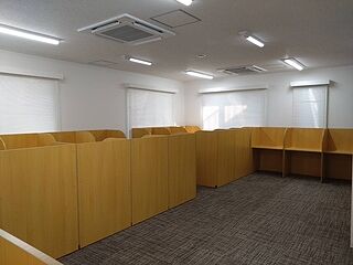 多目的個別ブース 幅836 奥行700 高さ1200 キャレルデスク Z-GB01 通販