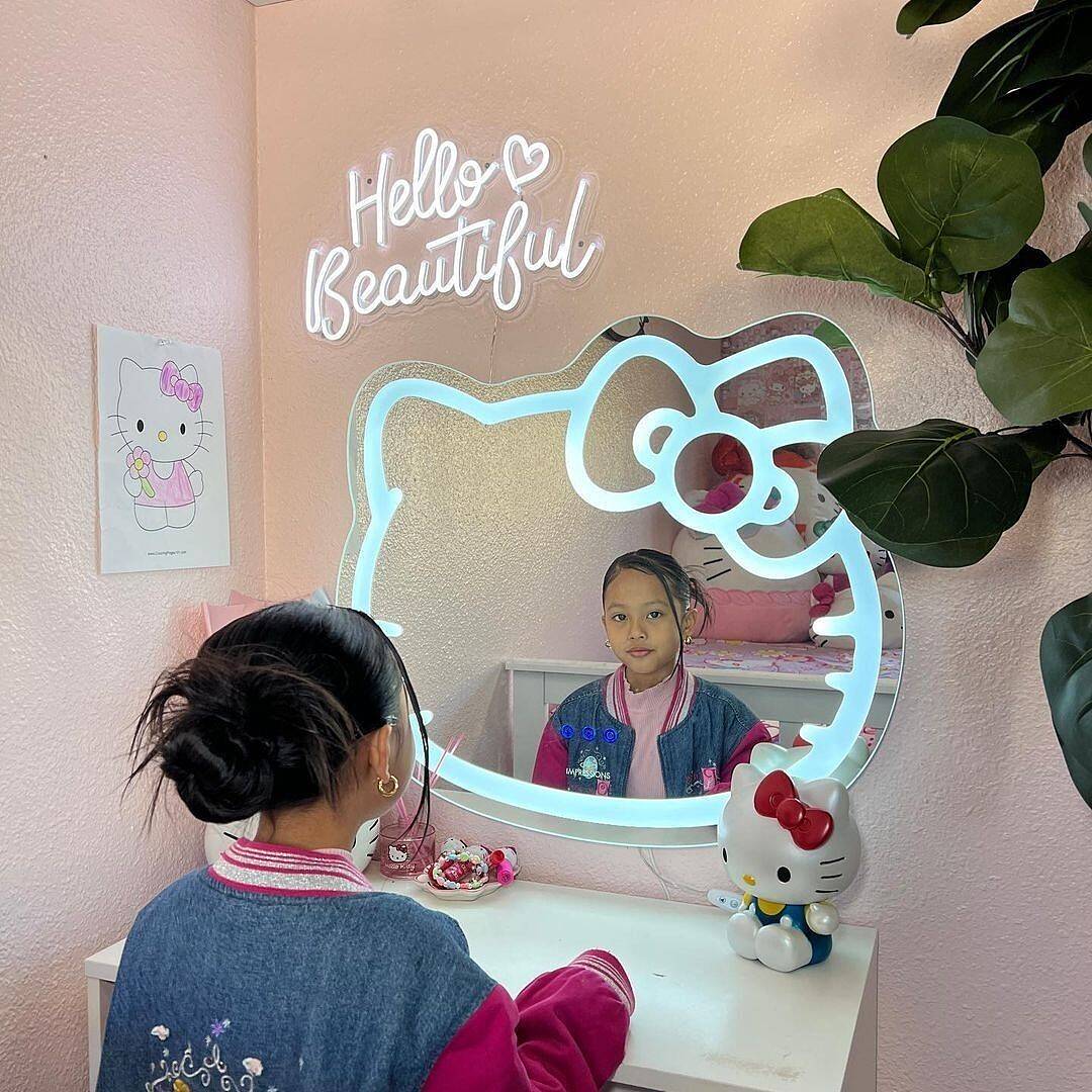 Hello kitty wall mirror hot