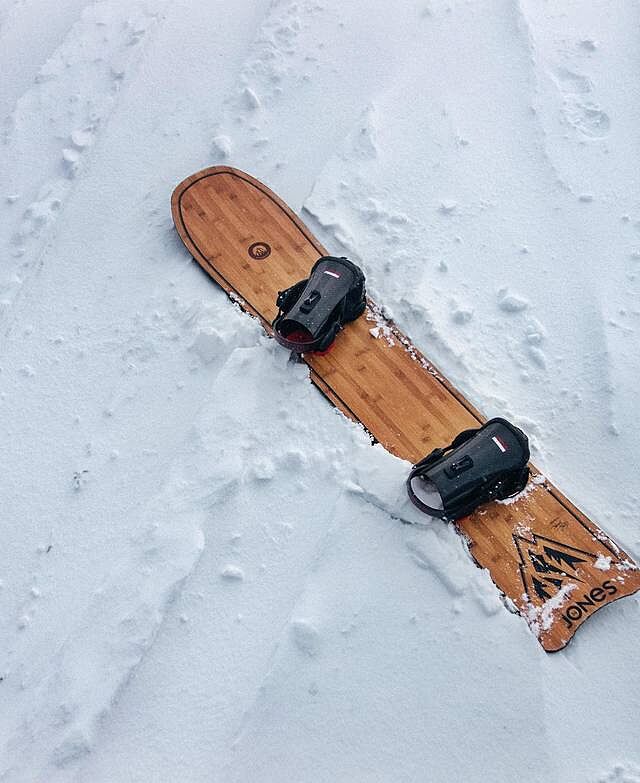 Hovercraft 2.0 - Evolution of a legend | Jones Snowboards