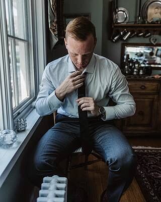 Phase 3 of shelter-in-place proved itself to be a very interesting week. Had my first “church gathering.” Black tie & a whole lot of mixed feelings. Anyone else ready for people to gather and not be scared? 
#chicago #men #style #blog #thetiebar #ministryo...