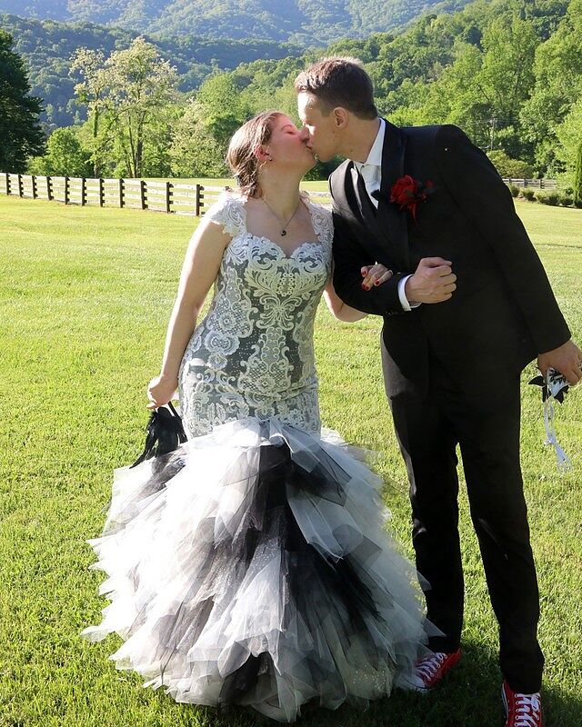 Customize Your Wedding Dresses Online 