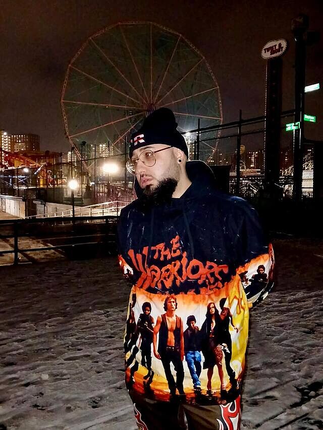 Eagles ナイロンジャケット バーガンディ Philadelphia Eagles Kelly Green Saw Blade Puffer Jacket – Chalk