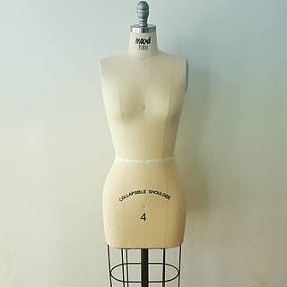 Mood Full Body Dress Form Size 2-12 (Includes Two Arms) - With Legs - Dress  Forms - Notions