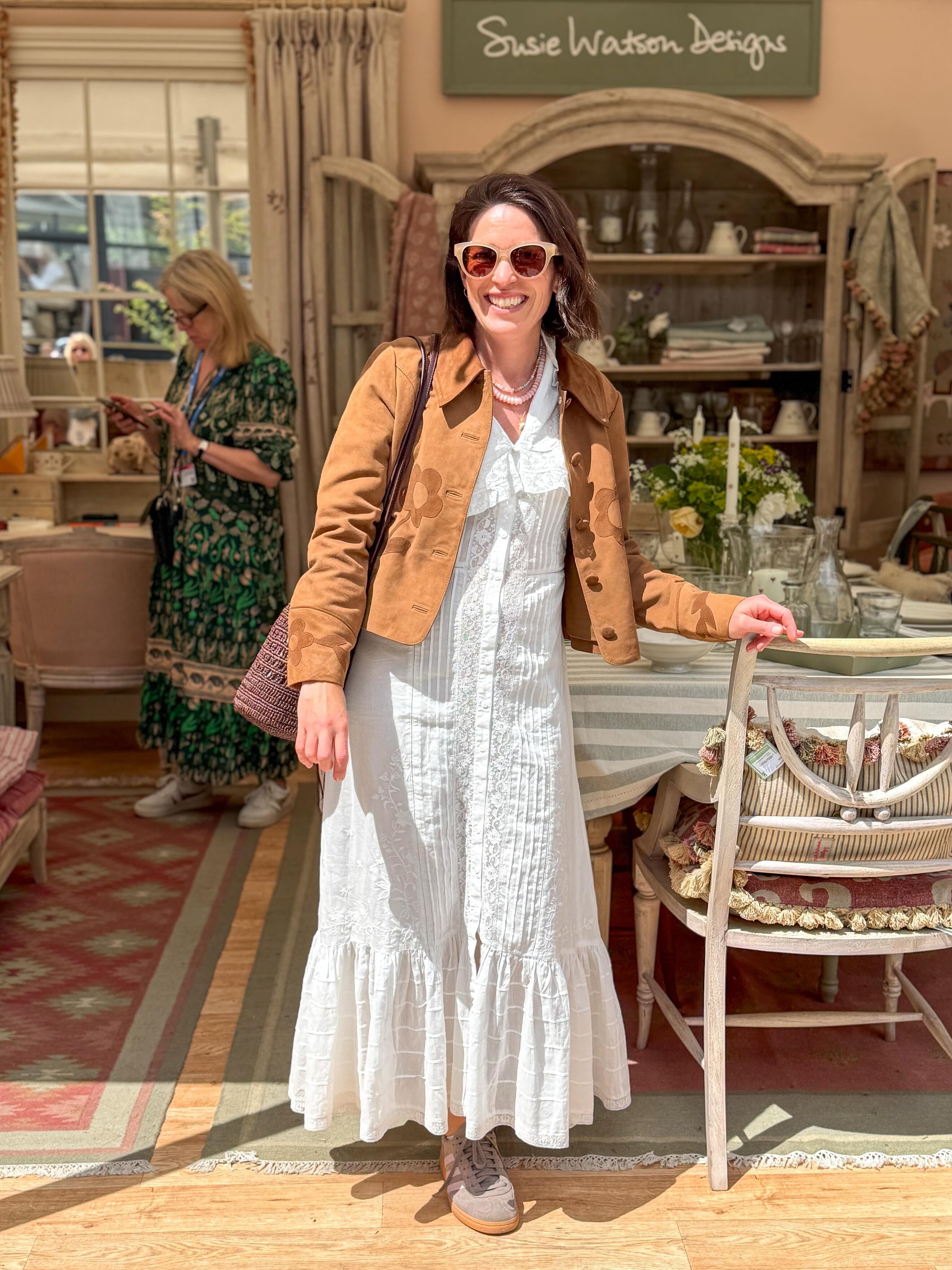 Dionne Suede Jacket in Brown Retro Daisy Applique Tan | RIXO USA ⋆