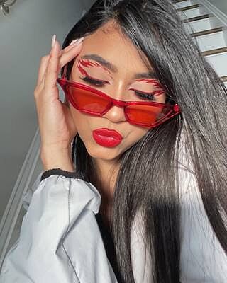 Liquid Matte Lipstick in Alluring