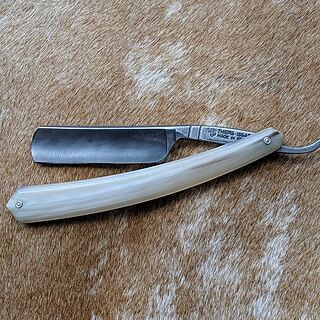 Thiers Issard Straight Razor, Damascus, Blonde Horn, 6/8