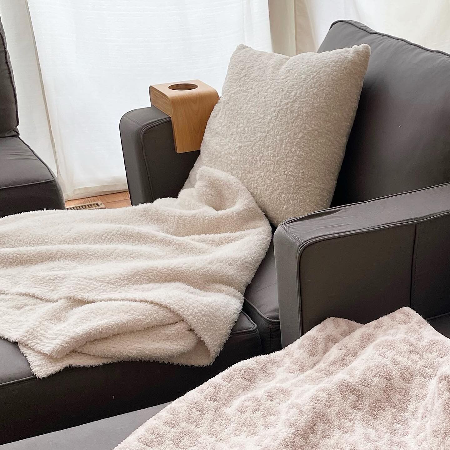 Brand New in Box Lovesac Sactional table Hickory lagoagrio.gob.ec