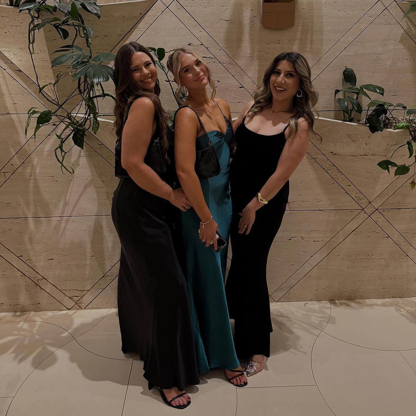 twilight tango one shoulder maxi dress forest green Tatiana Velvet One Shoulder Maxi Dress | Sage main image 0