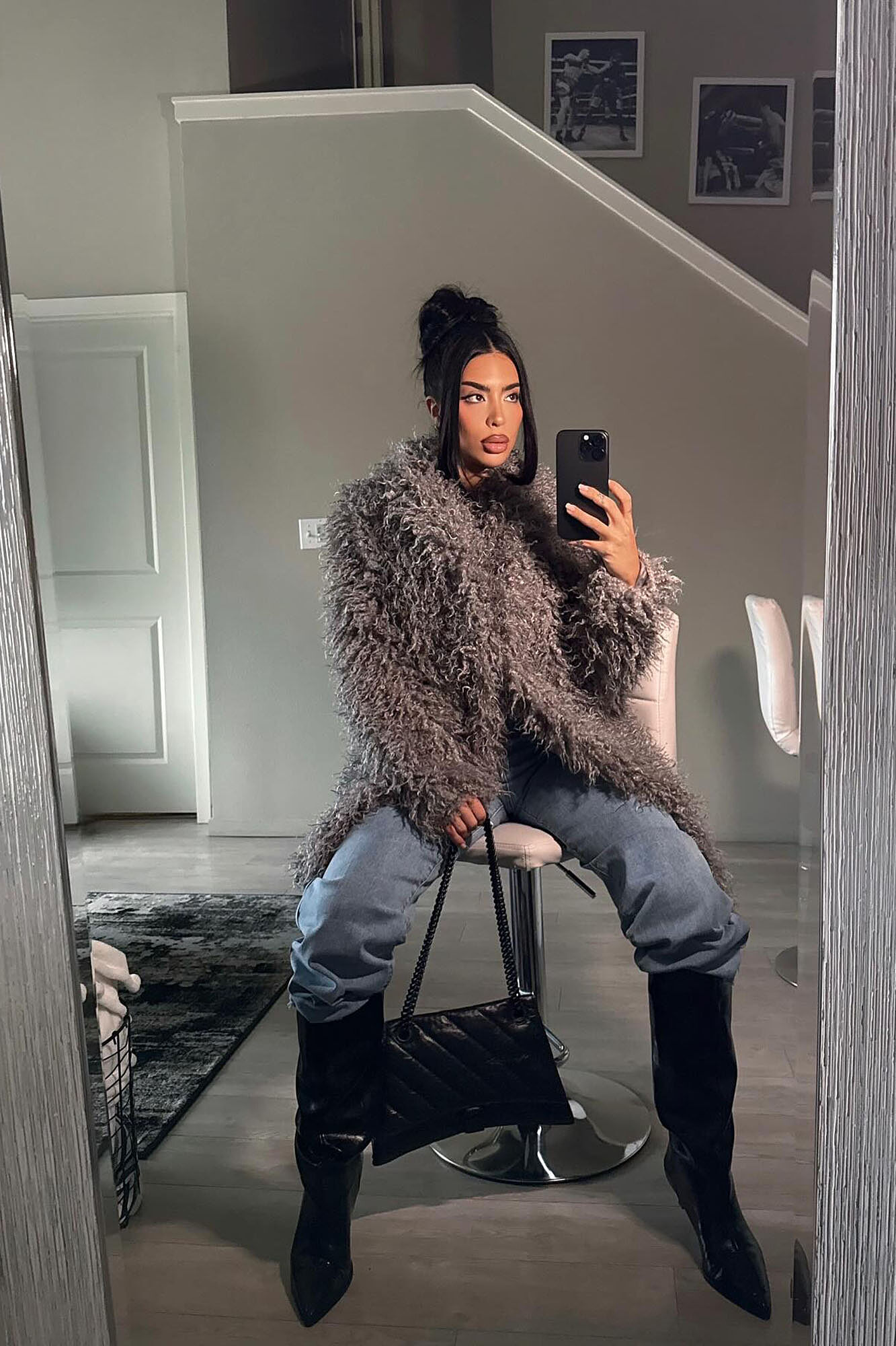 mloin nuit shaggy coat / ダークグレー Posh Life Faux Fur Coat - Charcoal | Fashion Nova