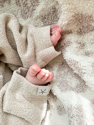 The CozyChic® Barefoot in the Wild® Throw | Barefoot Dreams®