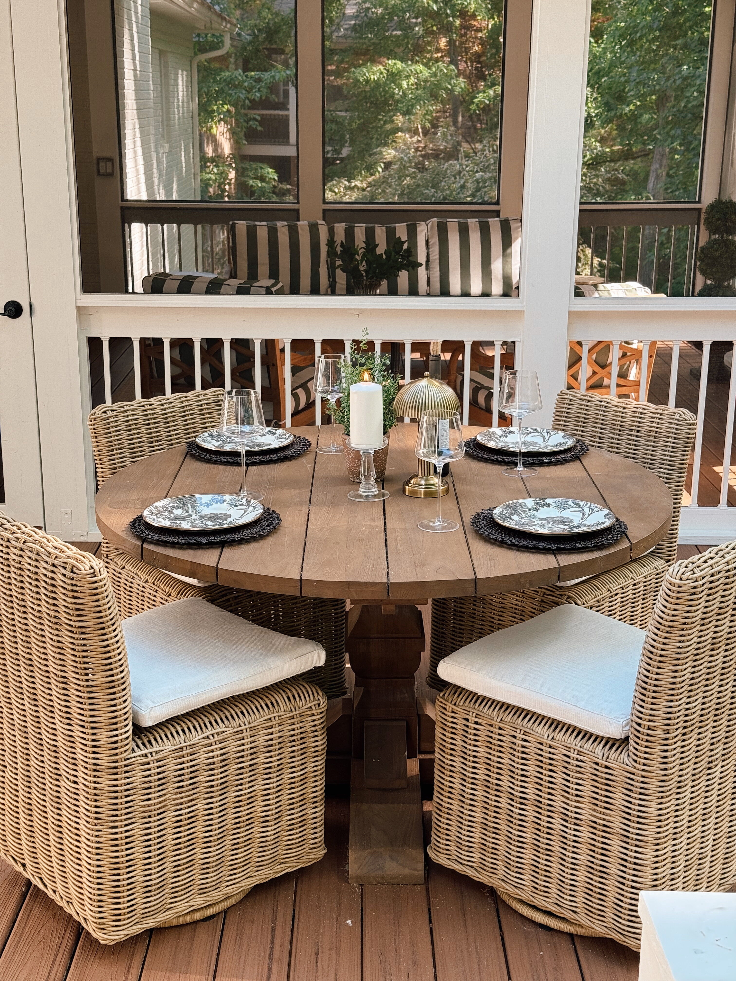 Hamptons Outdoor Round Dining Table – Arhaus, image size:3024x4032