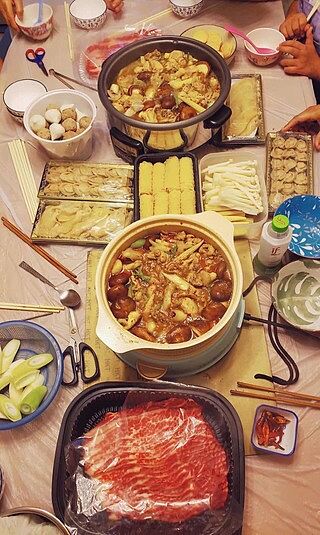 iBuddies Chicken Pot / 皇牌豪華鮑魚花膠雞煲