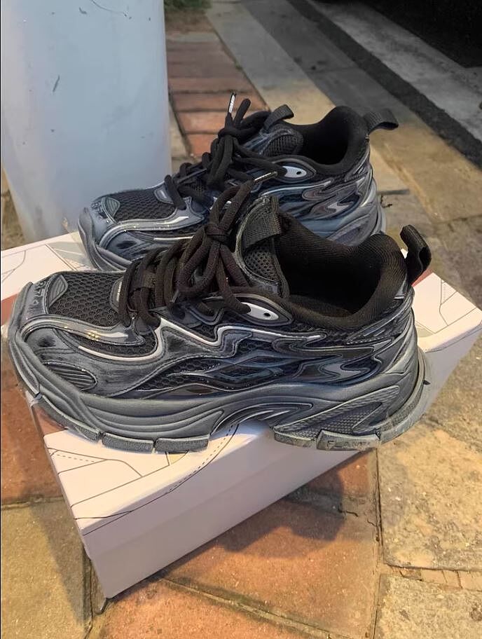 国内で当店のみ BLIND / NO PLAN - Flame 2.0 Black Sneakers 国内で当店のみ BLIND / NO PLAN - Flame 2.0 Black Sneakers 靴