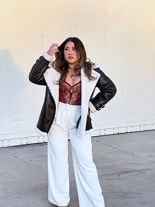 Sculpting Lace Shapewear Bodysuit