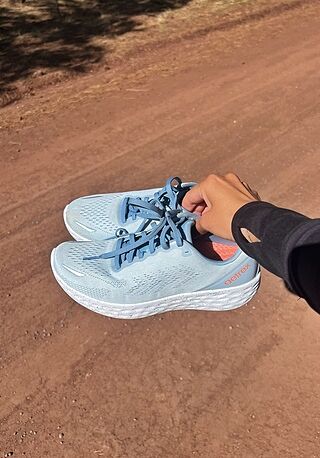 Danika Arch Support Sneaker - White – aetrex