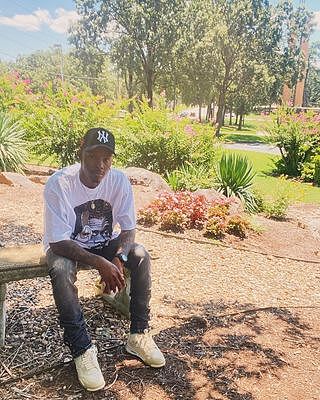 KANYE TEE - [4S]