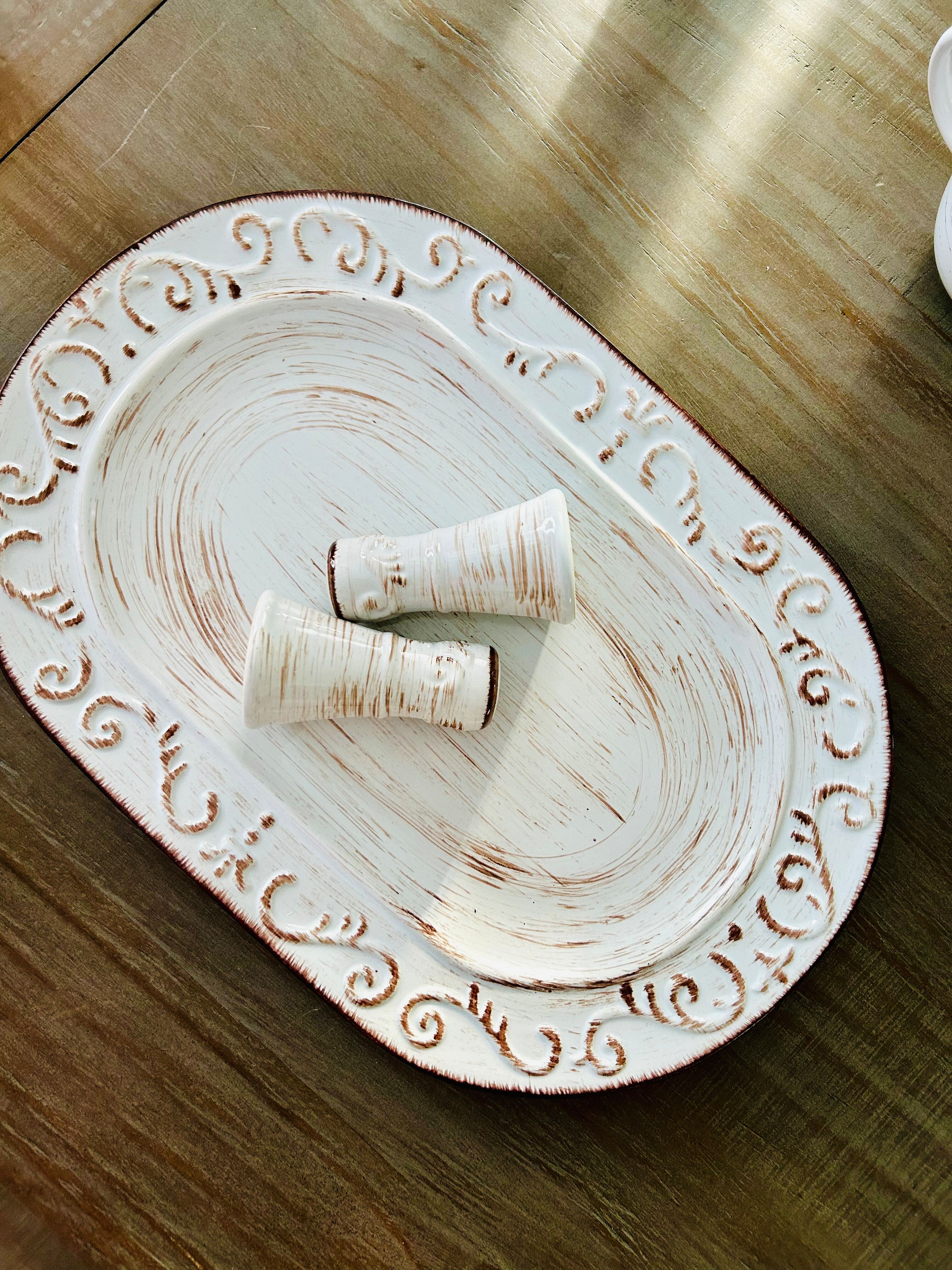 Trellis White Latte Mug